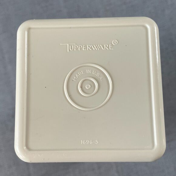 Tupperware Cheese Keeper In Almond Container 3 PC 9.5" x 3.5" x 3.5" Vintage - Picture 3 of 9
